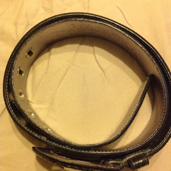 Guess snakeskin inspired belt - Picture 2 of 8